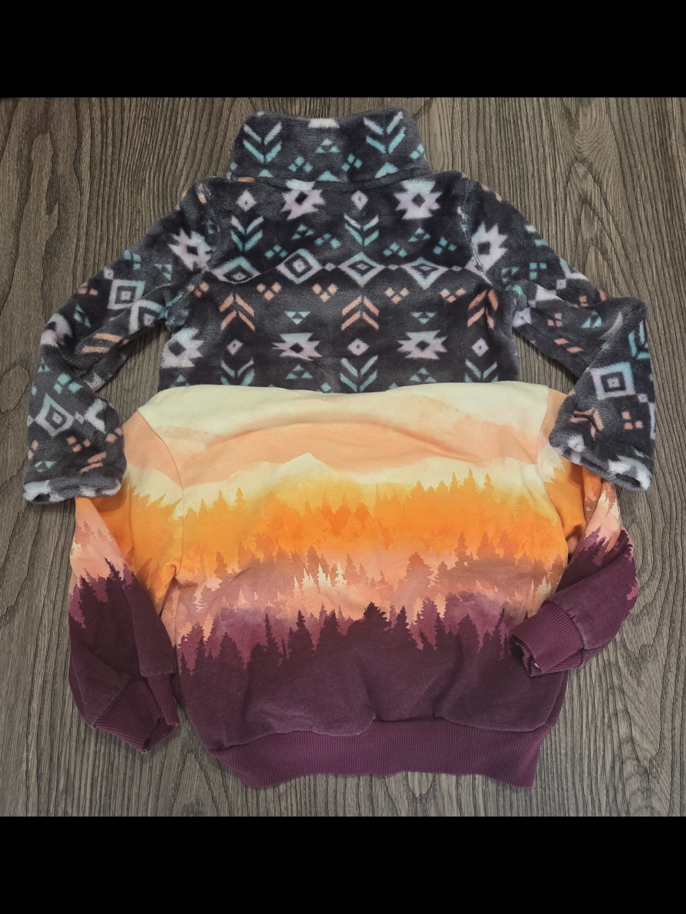 Old Navy Women's Multicolor Cowl Neck Sweater - Sunset Gradient & Geo Print